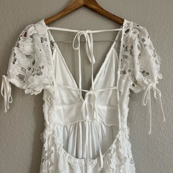 Flourishing Blossoms White 3D Floral Backless Midi Dress - Picture 9 of 11